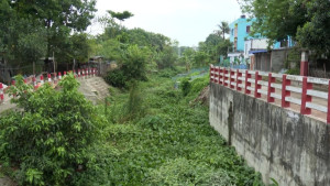 দখল-দূষণে অস্তিত্ব সংকটে গড়াই খাল
