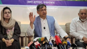 ‘কিসের হাসিনা, কোথায় বক্তব্য দিয়েছে, তার চেহারা কি দেখা গেছে?’