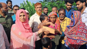 চুল বিক্রি করা সেই রেহানা পেলেন ঘরসহ অন্যান্য সহায়তা