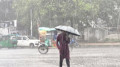 সমুদ্রবন্দরে ৩ নম্বর সতর্ক সংকেত, ভারি বৃষ্টির শঙ্কা