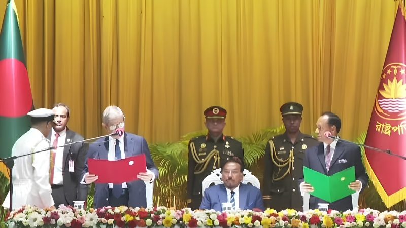 শপথ নিলেন নবনির্বাচিত রাষ্ট্রপতি মির্জা ফখরুল