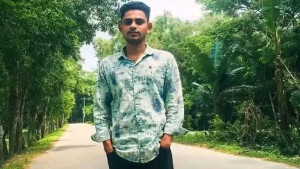 মাদকাসক্ত ছেলেকে কুপিয়ে মারল বাবা