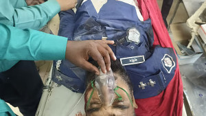 ট্রেনে কাটা পড়ে পুলিশ কর্মকর্তার হাত-পা বিচ্ছিন্ন