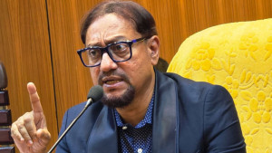 মেয়াদ শেষ, তবুও চেয়ার ছাড়বেন না মেয়র শাহাদাত