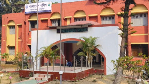 অনলাইন জুয়ায় নিঃস্ব হয়ে যুবকের আত্মহত্যা