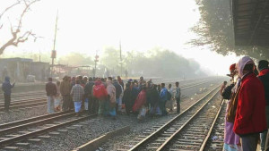 বাড়ি ফেরার পথে ট্রেনে কাটা পড়ে রাবি শিক্ষার্থীর মৃত্যু