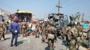 সেনাবাহিনীর ট্রাকের সঙ্গে বাসের সংঘর্ষ, নিহত ২