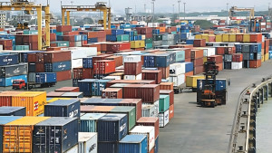 চট্টগ্রাম বন্দর সচল রয়েছে, দাবি চেয়ারম্যানের