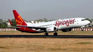 ভারতীয় স্পাইসজেটকে আকাশসীমা ব্যবহারে নিষেধাজ্ঞা বাংলাদেশের