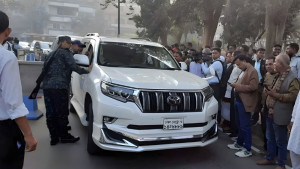 সংসদ ভবন এলাকায় আসতে শুরু করেছেন নবনির্বাচিত এমপিরা