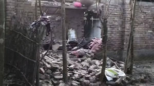 চাঁপাইনবাবগঞ্জে ককটেল বানানোর সময় বিস্ফোরণ, নিহত ২