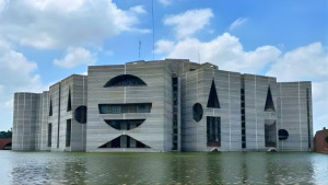 সকালে নির্বাচিতদের, বিকেলে নতুন সরকারের শপথ