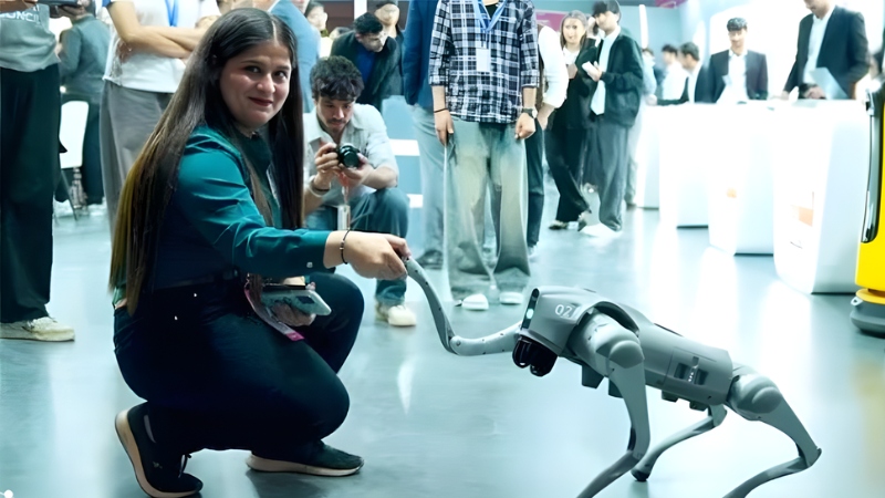 চীনা রোবটকে নিজেদের উদ্ভাবন বলে দাবি, তোপের মুখে ভারতের বিশ্ববিদ্যালয়