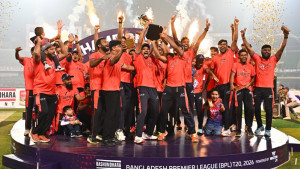 বিপিএল শেষে কার হাতে উঠল কত টাকা