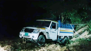 রাঙামাটিতে পিকআপভ্যান খাদে পড়ে নিহত ২