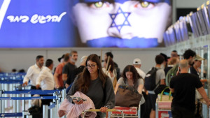 দেশ ছাড়ল ৭০ হাজার ইসরায়েলি