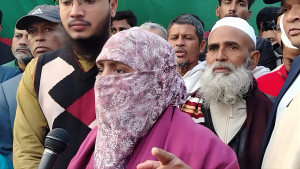 দেশে ‘বিপ্লবী সরকার’ চান হাদির বোন