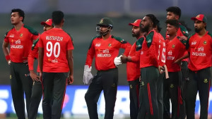 নাজমুল পদত্যাগ না করলে সব খেলা বয়কটের ঘোষণা ক্রিকেটারদের