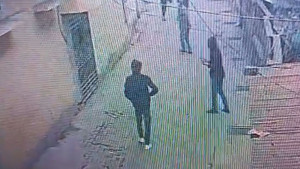 চাঁদা না দেওয়ায় সাবেক সংসদ সদস্যের বাড়িতে গুলি