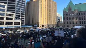 যুক্তরাষ্ট্রের মিনেসোটায় ফের বিক্ষোভ