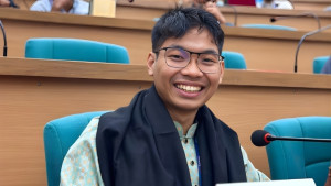 নিঃশর্ত ক্ষমা চাইলেন ডাকসুর সর্ব মিত্র চাকমা