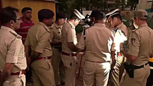 ভারতে বাংলাদেশি দম্পতিকে ‘মারধর’, চিকিৎসক বললেন ‘আবেগের বশে করেছি’