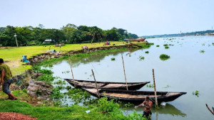প্রতি বছরই বিলীন হচ্ছে ঘরবাড়ি, এবারও ঝুঁকিতে মহিষের চরবাসী
