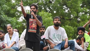 পুলিশের নৃশংসতা থেকে রক্ষা করতে পারিনি—সমর্থকদের কাছে ক্ষমা চাইলেন অভিজিৎ দিপকে