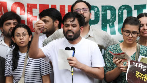 শিক্ষার্থীদের মাথা ফাটিয়ে শান্তিপূর্ণ আন্দোলনের নসিহত করার অধিকার পুলিশের নেই—অভিজিৎ দিপকে