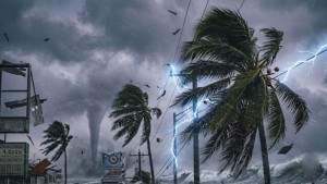 রাত ১টার মধ্যে যেসব অঞ্চলে ঝোড়ো হাওয়াসহ বজ্রবৃষ্টির শঙ্কা