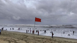 ৪ সমুদ্রবন্দরের সতর্ক সংকেত প্রত্যাহার