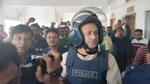আরও ২ মামলায় জামিন পেলেন ব্যারিস্টার সুমন