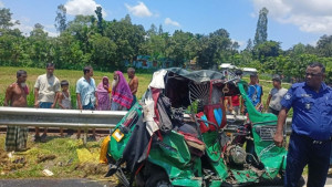 ট্রাক-অটোরিকশার সংঘর্ষে নিহত ১, আহত ৪