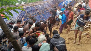 রোহিঙ্গা ক্যাম্পে পাহাড়ধসে নিহত বেড়ে ৮