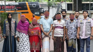 হানিট্র্যাপে ফেলে লোন কর্মকর্তার কাছ থেকে অর্থ আদায়, গ্রেপ্তার ৫