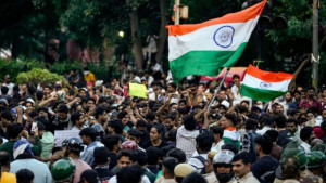 সব দাবি পূরণের আশ্বাস, আন্দোলন প্রত্যাহার করল ককরোচ জনতা পার্টি