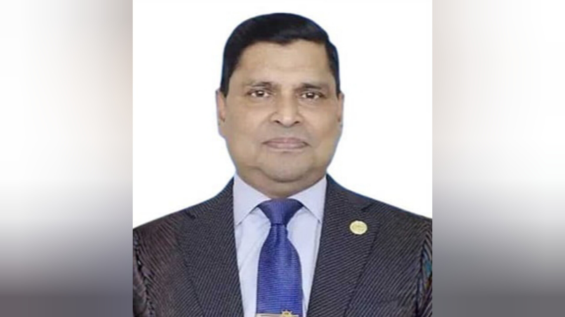 নৌবাহিনীর প্রধান হলেন রিয়ার এডমিরাল খোন্দকার মিসবাহ উল আজীম