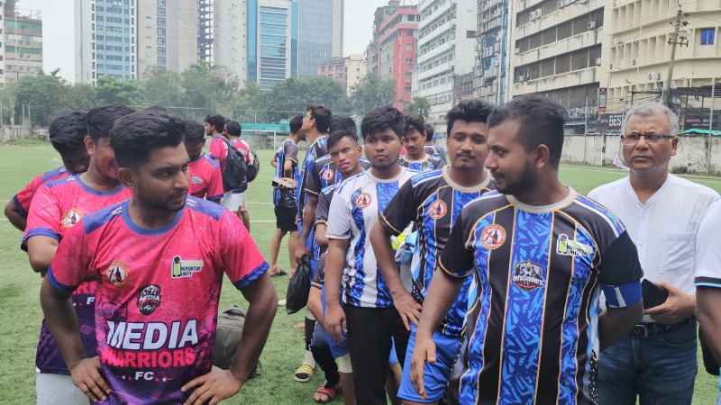 এমআরইউ-এর আয়োজনে ‘মাল্টিমিডিয়া জার্নালিস্ট ফুটবল টুর্নামেন্ট-২০২৬’