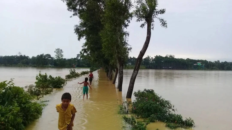 বন্যাদুর্গতদের জন্য সরকারি সহায়তা ৫ কোটি ১৫ লাখ টাকা