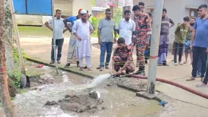 রহস্যজনকভাবে গরম হচ্ছে মাটি, পানি দিয়েও কমছে না তাপমাত্রা
