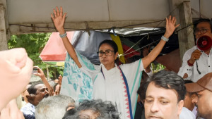 ওসমান হাদি হত্যা নিয়ে মমতার বিস্ফোরক মন্তব্য!