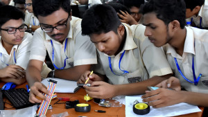 ‘ষষ্ঠ শ্রেণি থেকে বাধ্যতামূলক হচ্ছে কারিগরি শিক্ষা’