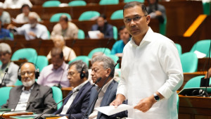 প্রশাসনিক কাজে জবাবদিহি নিশ্চিত করতে হবে: সংসদে প্রধানমন্ত্রী