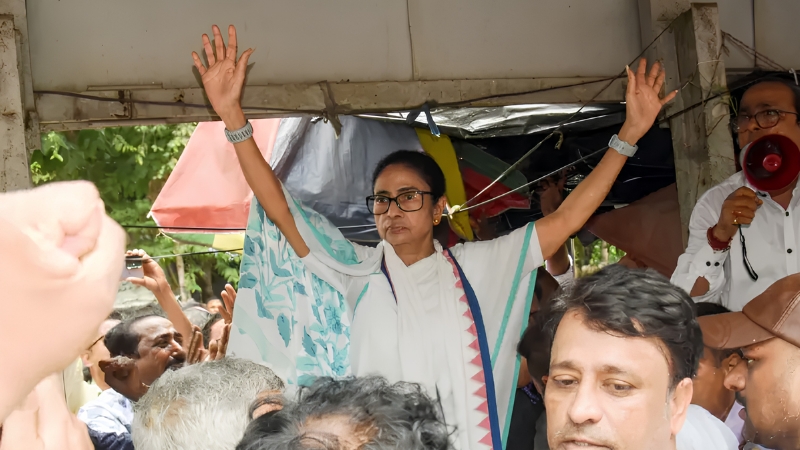 ওসমান হাদি হত্যা নিয়ে মমতার বিস্ফোরক মন্তব্য!