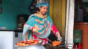 সফল নারী উদ্যোক্তা এ্যানি এখন আইকন