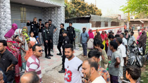 যুবককে প্রকাশ্যে কুপিয়ে হত্যা করল দুর্বৃত্তরা