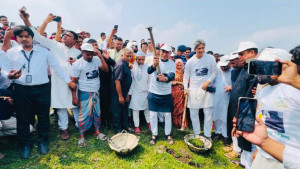 খাল পুনঃখনন কার্যক্রমের উদ্বোধন করলেন জোনায়েদ সাকি