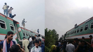 সান্তাহারে লাইনচ্যুত নীলসাগর এক্সপ্রেস