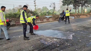 বাস-অ্যাম্বুলেন্স-মোটরসাইকেল সংঘর্ষে নিহত ৩