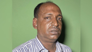 ফ্যামিলি কার্ডের প্রলোভন দেখিয়ে টাকা আদায়, প্রতারক আটক